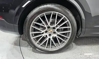 Porsche Cayenne 2023 3.0 Автомат в Москве № 251406, миниатюра 5