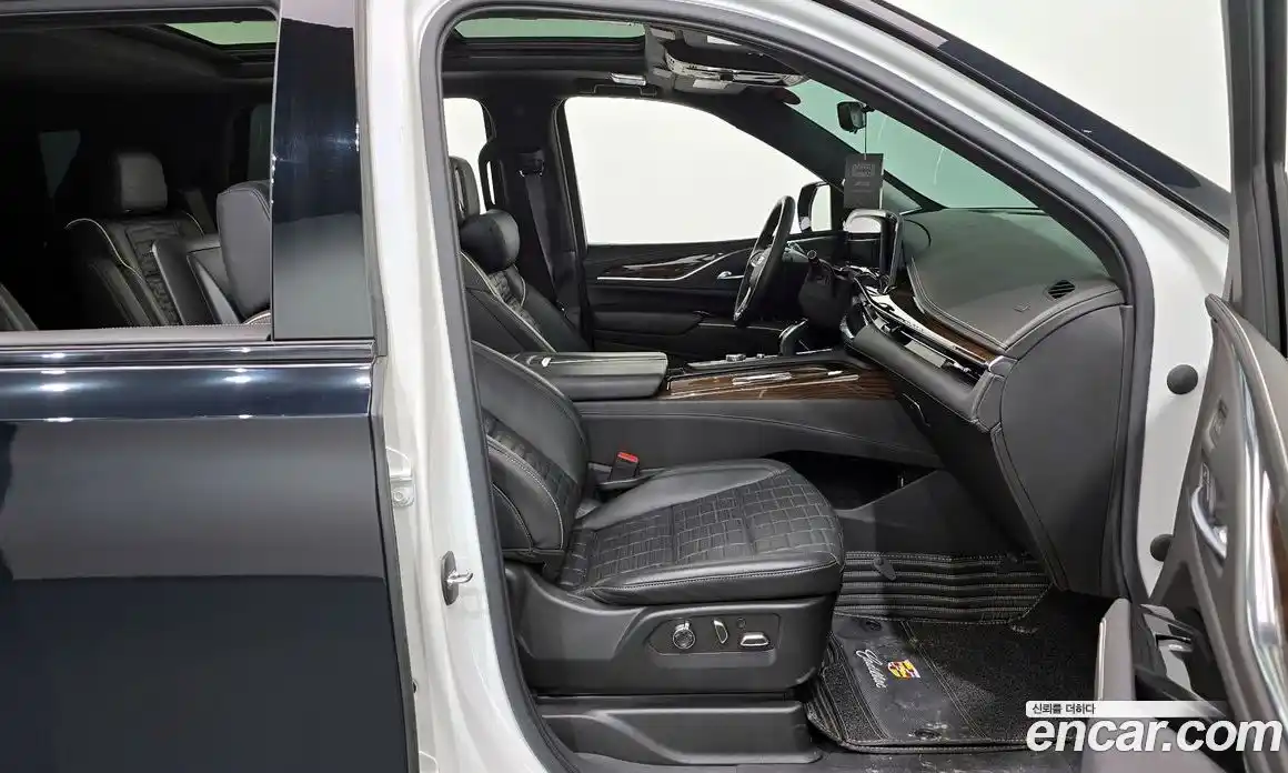 Cadillac Escalade 2022 6.2 Автомат в Москве № 256363, фото 12