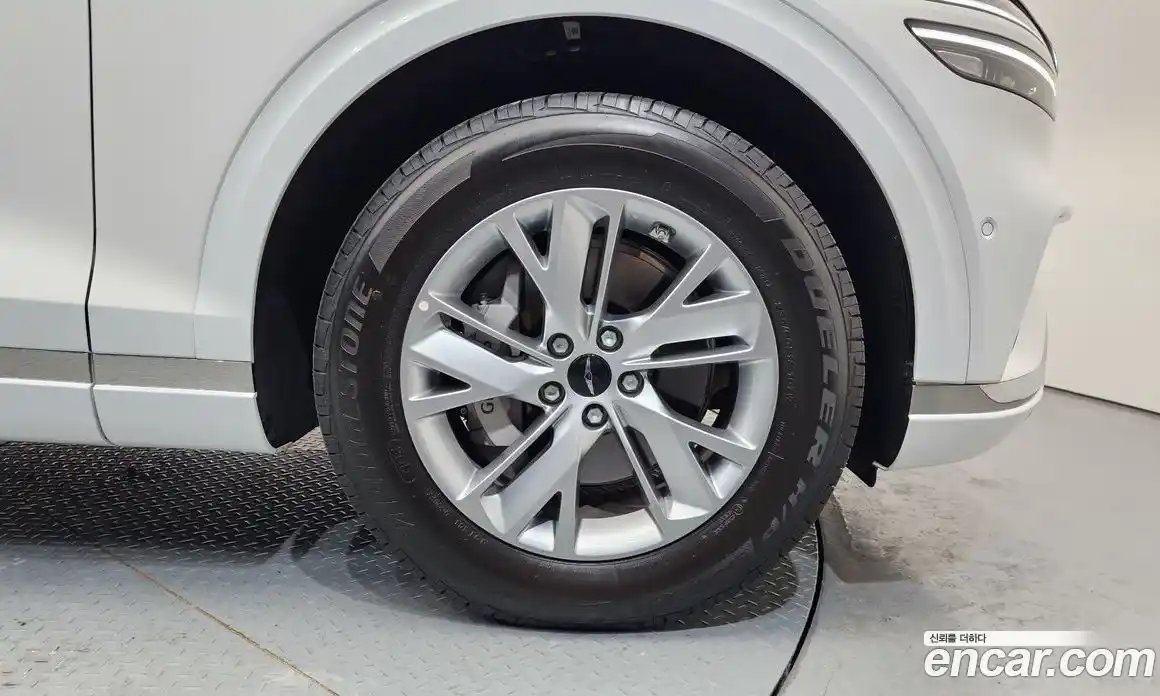 Genesis GV70 2025 2.5 Автомат в Москве № 258378, фото 16