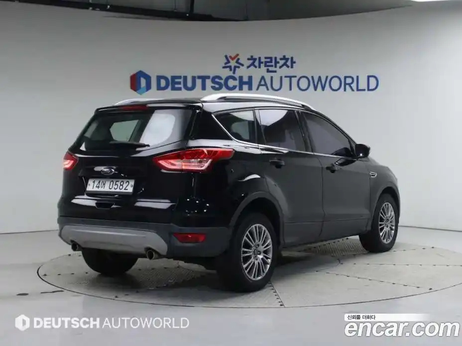 Ford Kuga 2016 2.0 Автомат в Москве № 260114, фото 3
