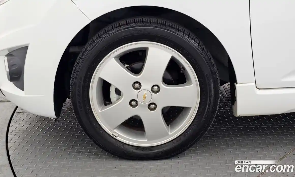 Chevrolet Spark 2012 1.0 Автомат в Москве № 263288, фото 17