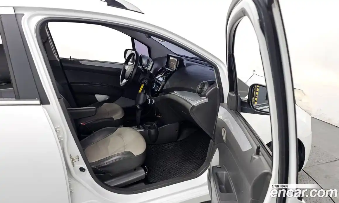 Chevrolet Spark 2012 1.0 Автомат в Москве № 263288, фото 20