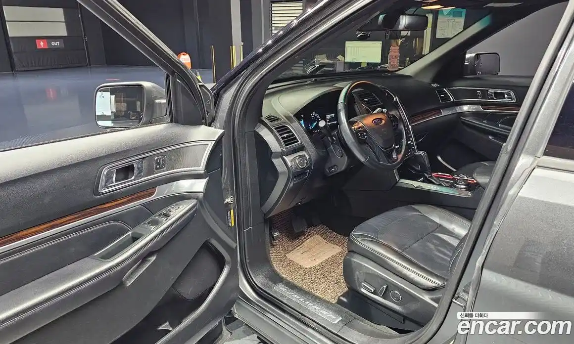 Ford Explorer 2016 2.3 Автомат в Москве № 273466, фото 12