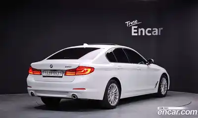 BMW 5-Series 2019 2.0 Автомат в Москве № 282049, миниатюра 2