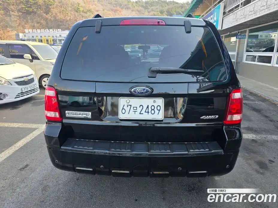 Ford Escape 2010 2.5 Автомат в Москве № 282267, фото 3