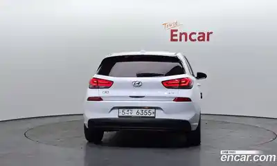 Hyundai i30 2018 1.4 Автомат в Москве № 283585, миниатюра 4