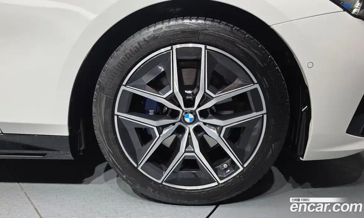 BMW 5-Series 2024 2.0 Автомат в Москве № 302345, фото 16