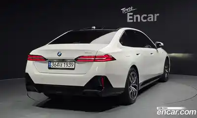 BMW 5-Series 2024 2.0 Автомат в Москве № 302345, миниатюра 3