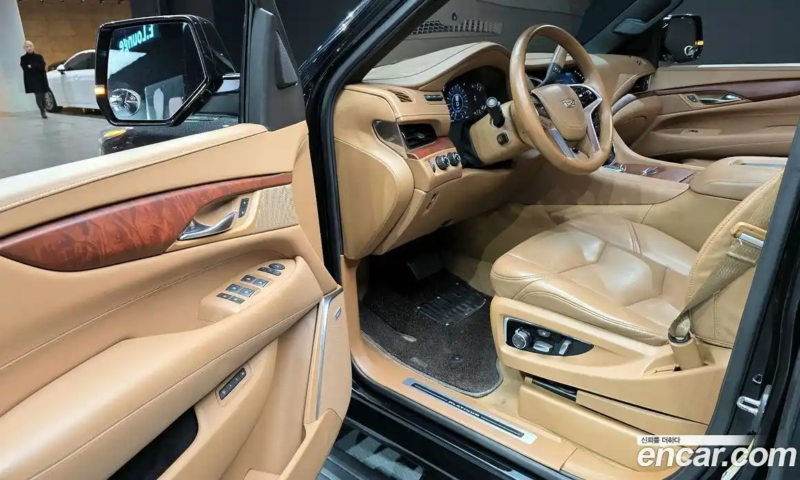 Cadillac Escalade 2017 6.2 Автомат в Москве № 306847, фото 11