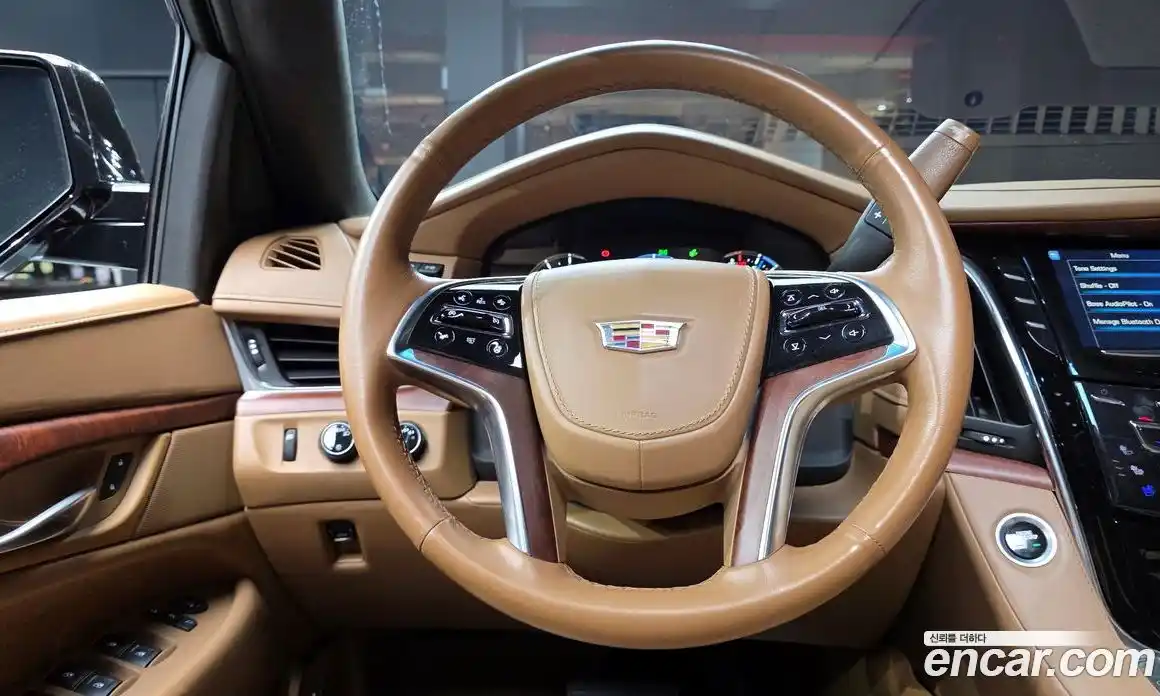 Cadillac Escalade 2017 6.2 Автомат в Москве № 306847, фото 13