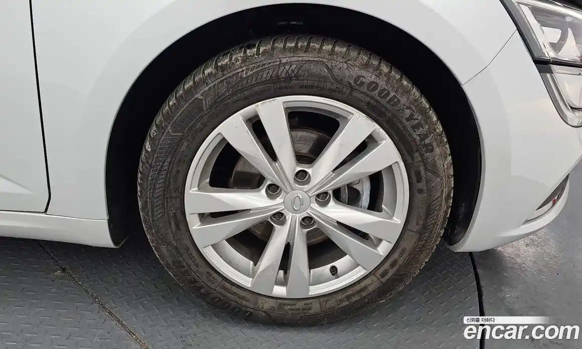 Renault SM6 2019 2.0 Автомат в Москве № 317024, фото 20