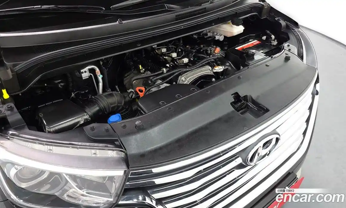 Hyundai Starex 2019 2.5 Автомат в Москве № 320161, фото 14