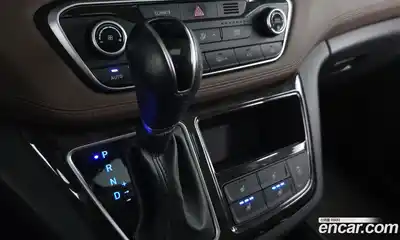 Hyundai Starex 2019 2.5 Автомат в Москве № 320161, миниатюра 2