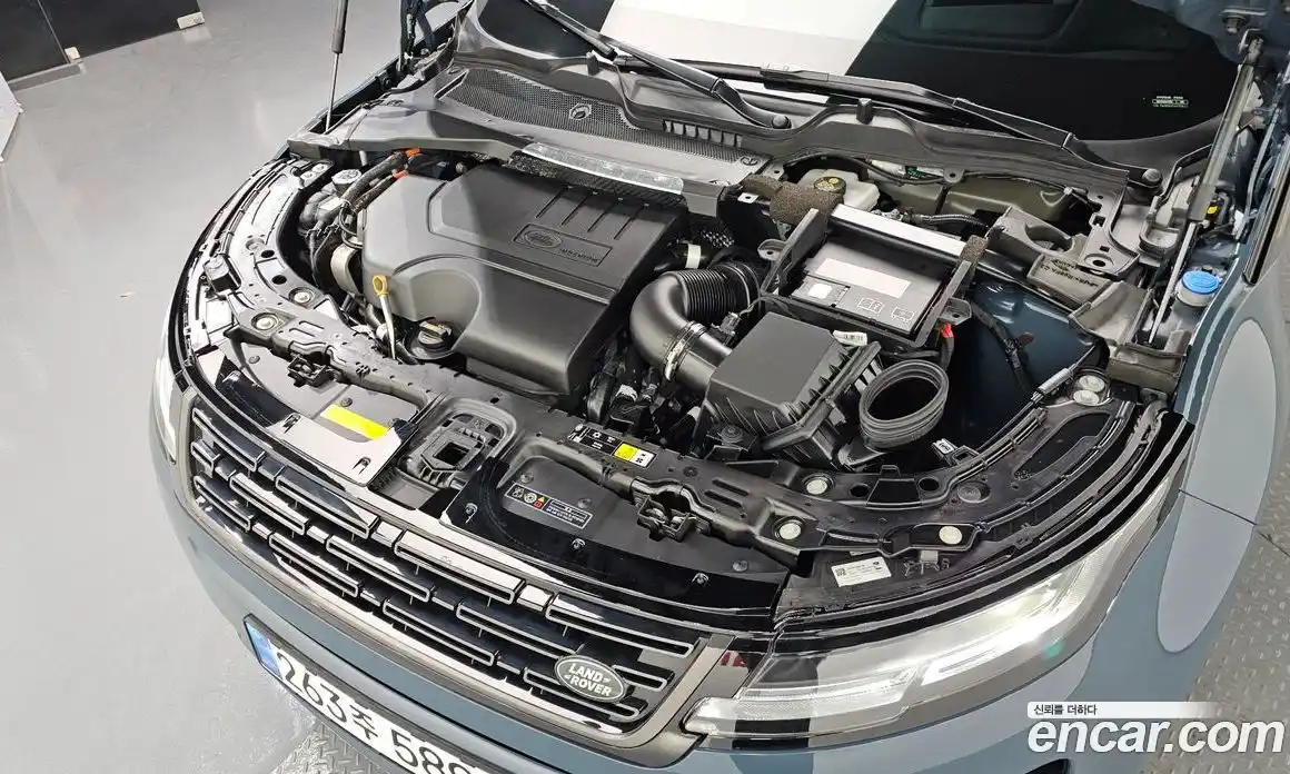 Land Rover Range-Rover Evoque 2025 2.0 Автомат в Москве № 327868, фото 13