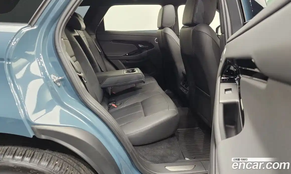 Land Rover Range-Rover Evoque 2025 2.0 Автомат в Москве № 327868, фото 15