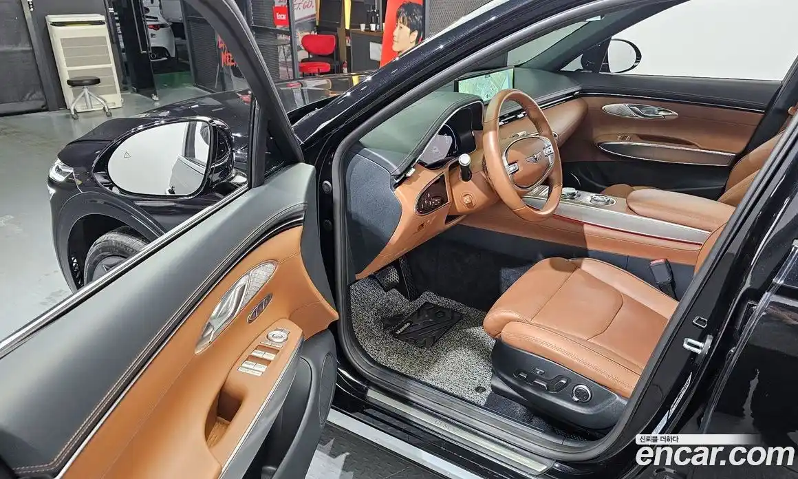 Genesis GV70 2023 2.5 Автомат в Москве № 328511, фото 3