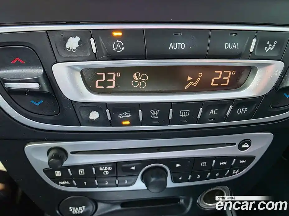 Renault SM3 2010 1.6 Автомат в Москве № 330020, фото 14