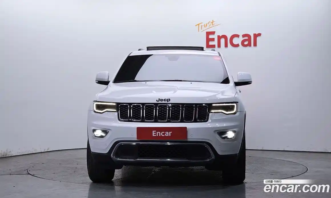 Jeep Cherokee 2018 3.0 Автомат в Москве № 356966, фото 3