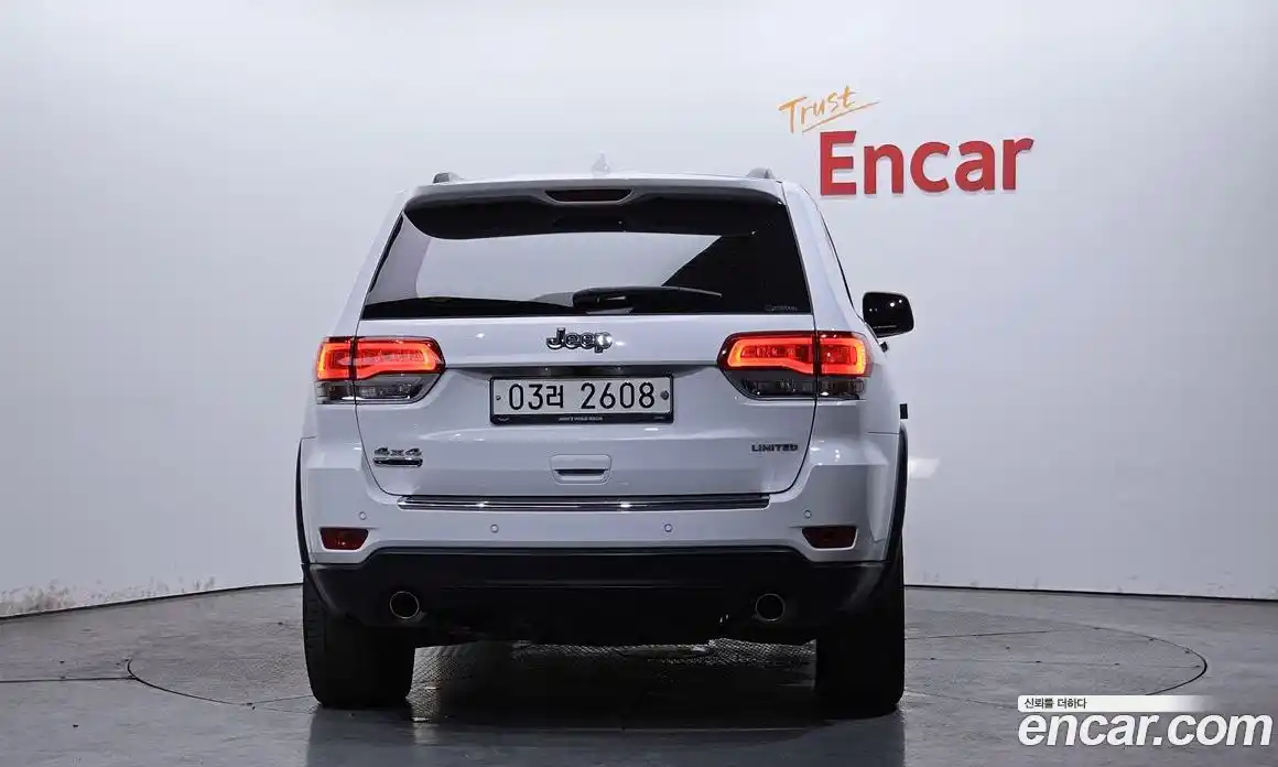 Jeep Cherokee 2018 3.0 Автомат в Москве № 356966, фото 4