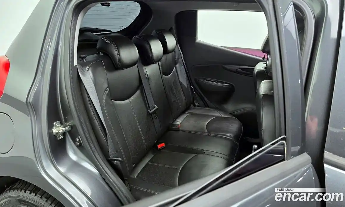 Chevrolet Spark 2017 1.0 Автомат в Москве № 371224, фото 12