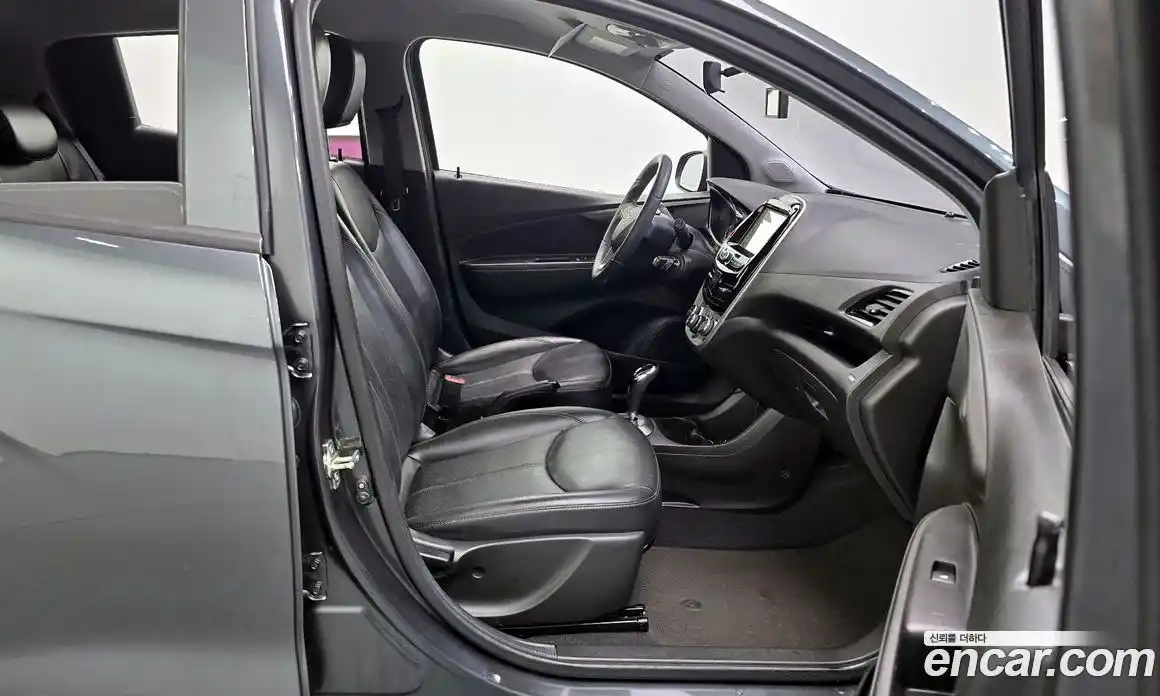 Chevrolet Spark 2017 1.0 Автомат в Москве № 371224, фото 10