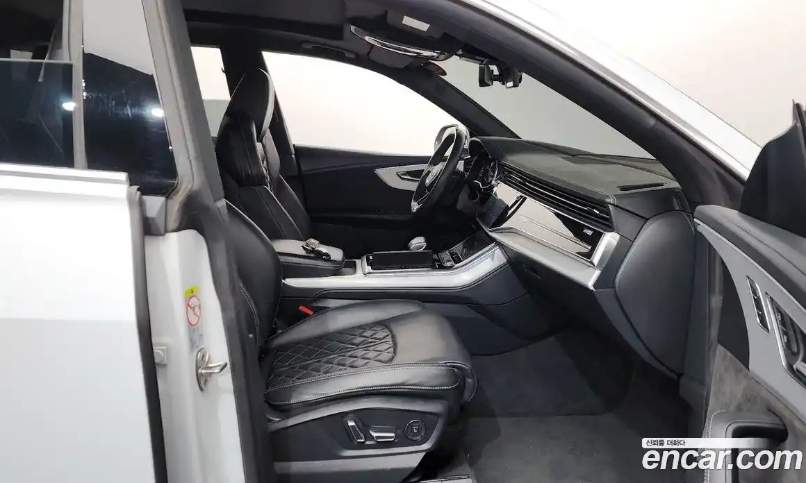 Audi Q8 2021 3.0 Автомат в Москве № 373149, фото 11