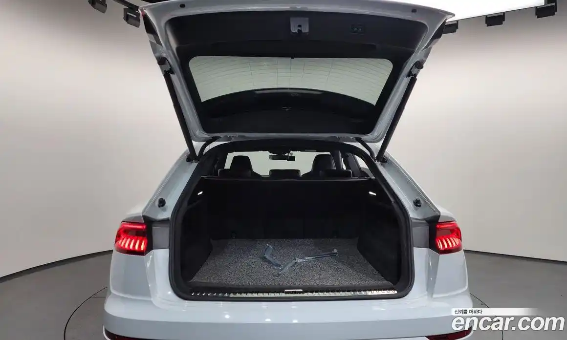 Audi Q8 2021 3.0 Автомат в Москве № 373149, фото 20