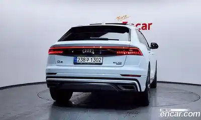 Audi Q8 2021 3.0 Автомат в Москве № 373149, миниатюра 4