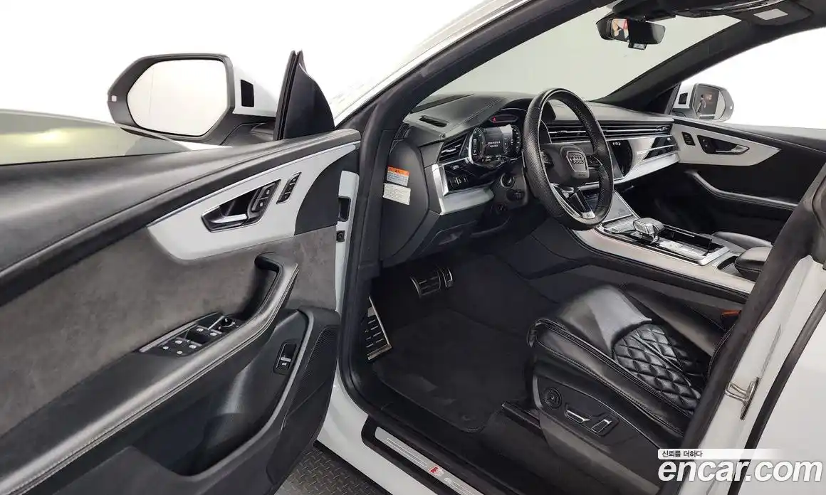 Audi Q8 2021 3.0 Автомат в Москве № 373149, фото 10