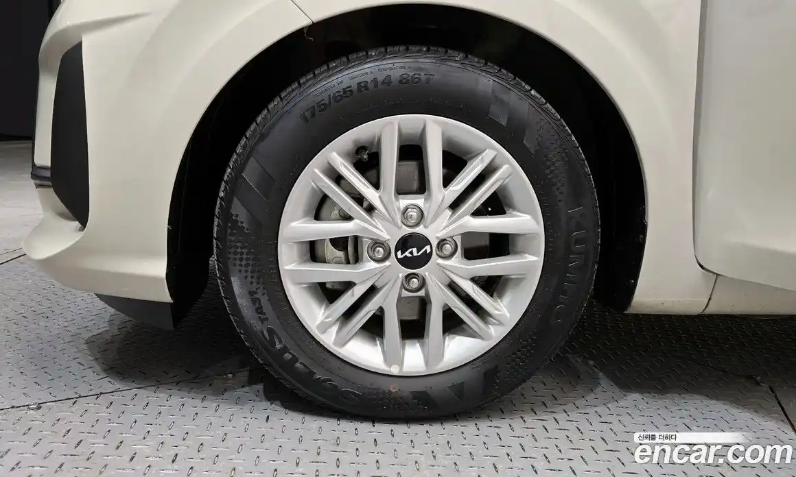 Kia Morning 2022 1.0 Автомат в Москве № 383592, фото 5