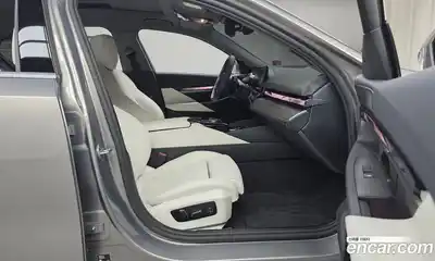 BMW 5-Series 2025 2.0 Автомат в Москве № 384231, миниатюра 11