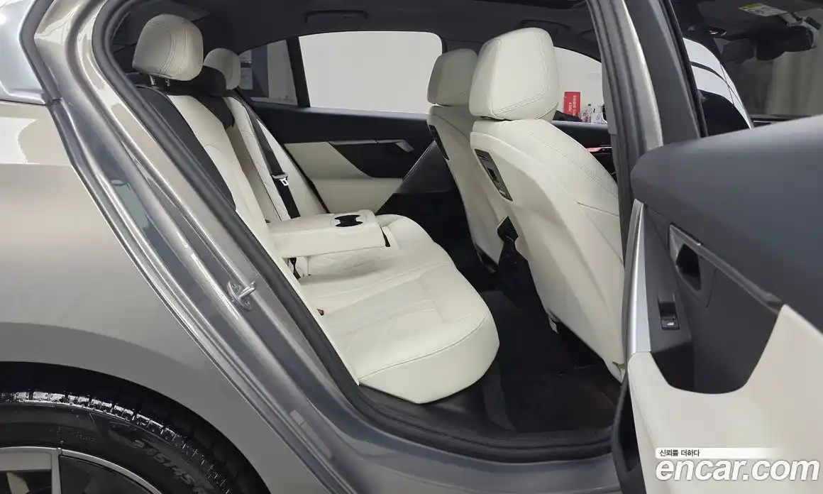 BMW 5-Series 2025 2.0 Автомат в Москве № 384231, фото 12