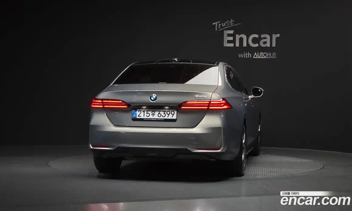 BMW 5-Series 2025 2.0 Автомат в Москве № 384231, фото 4