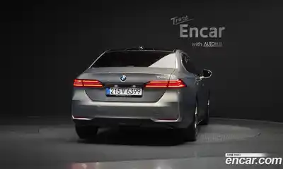 BMW 5-Series 2025 2.0 Автомат в Москве № 384231, миниатюра 4