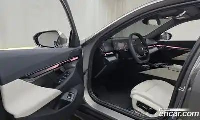 BMW 5-Series 2025 2.0 Автомат в Москве № 384231, миниатюра 10