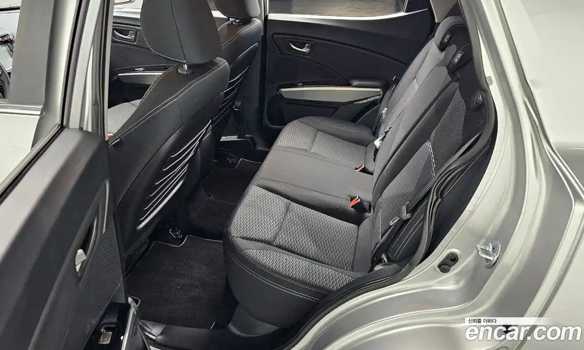 SsangYong TIBOLI 2015 1.6 Автомат в Москве № 386973, фото 12