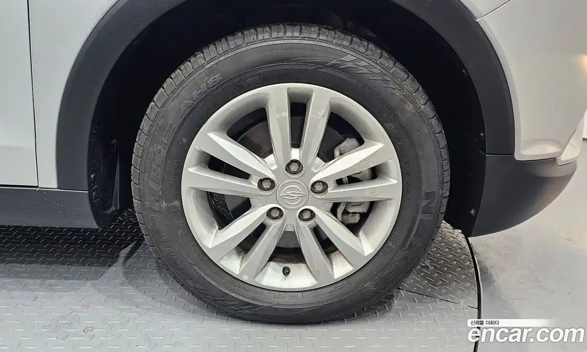 SsangYong TIBOLI 2015 1.6 Автомат в Москве № 386973, фото 5