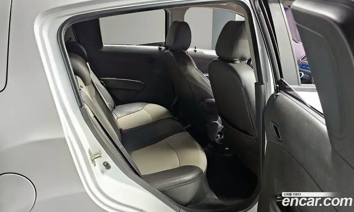 Chevrolet Spark 2012 1.0 Автомат в Москве № 39103, фото 12