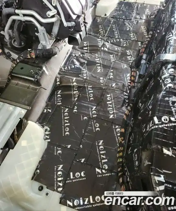 Land Rover Range-Rover 2011 5.0 Автомат в Москве № 392474, фото 18