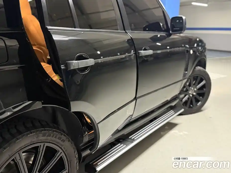 Land Rover Range-Rover 2011 5.0 Автомат в Москве № 392474, фото 20