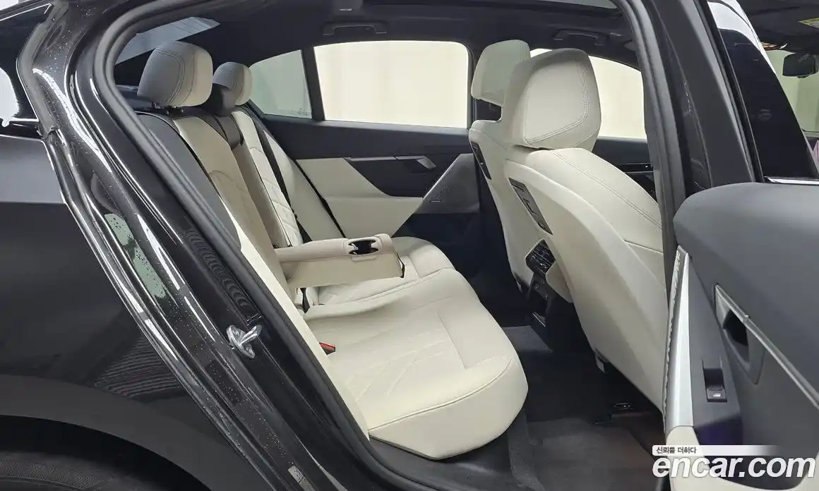 BMW 5-Series 2024 2.0 Автомат в Москве № 403162, фото 12