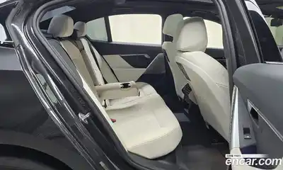 BMW 5-Series 2024 2.0 Автомат в Москве № 403162, миниатюра 12