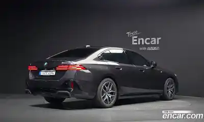 BMW 5-Series 2024 2.0 Автомат в Москве № 403162, миниатюра 2