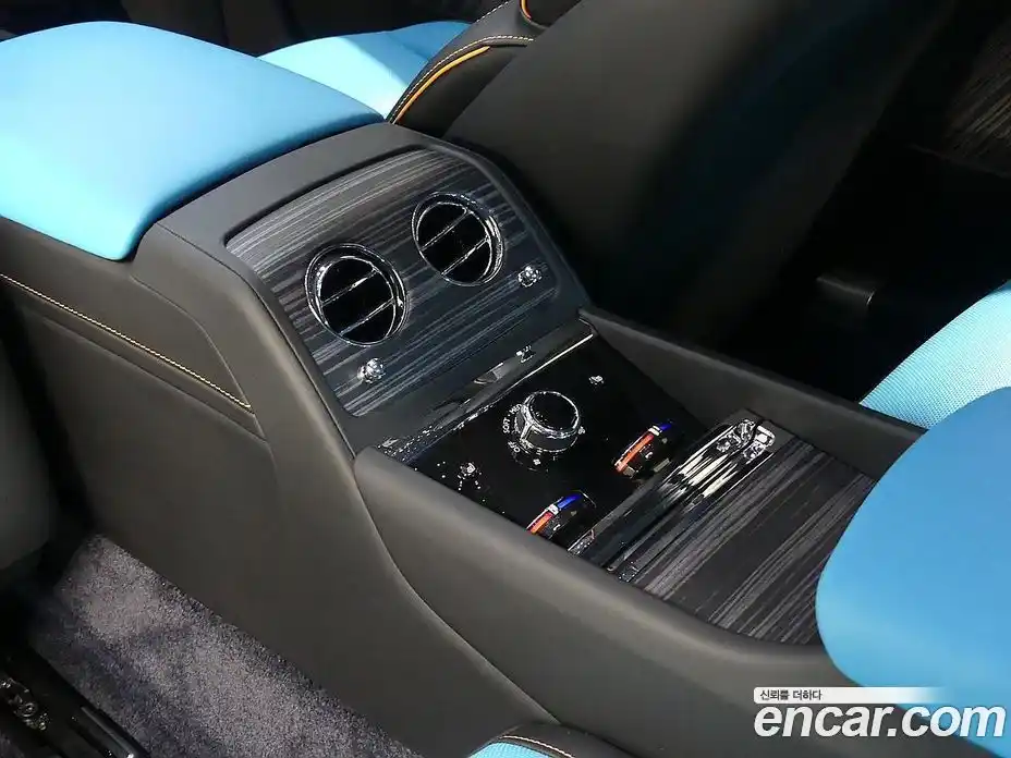 Rolls-Royce Spectre 2024 0.3 Автомат в Москве № 406917, фото 16