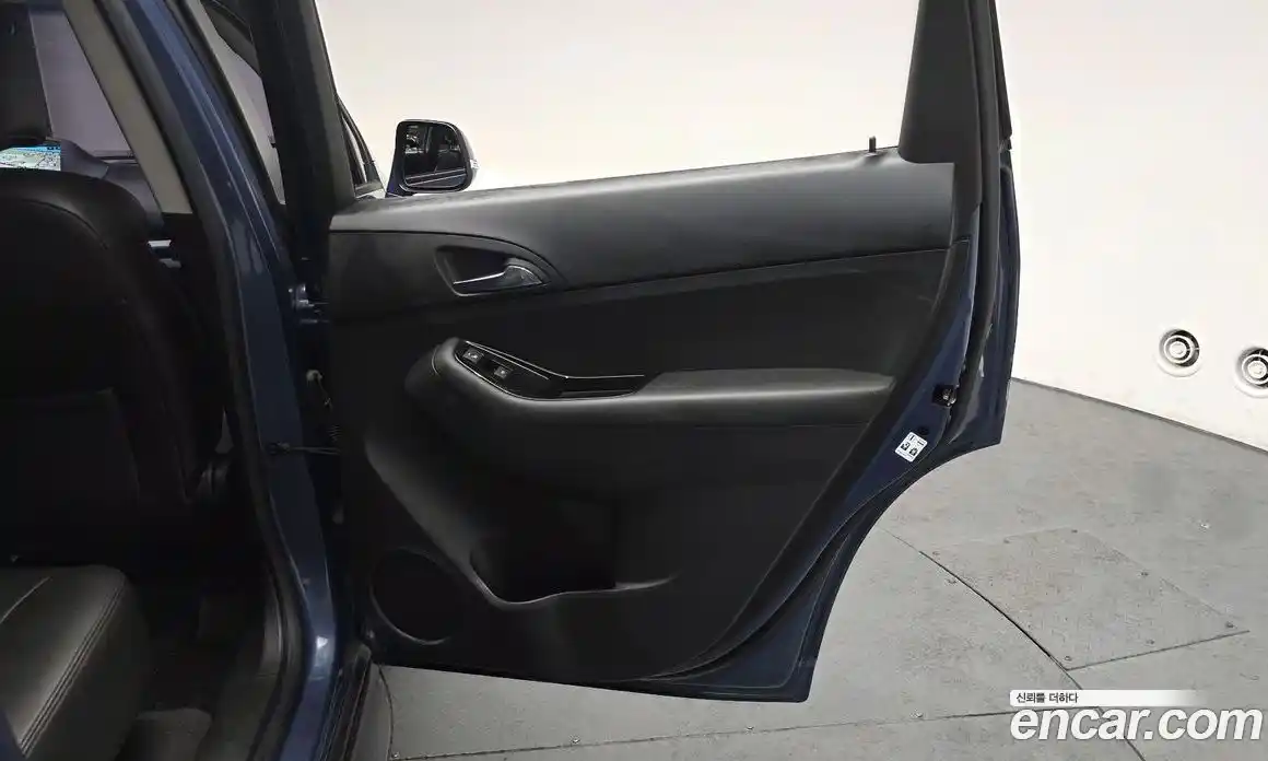 Chevrolet Orlando 2014 2.0 Автомат в Москве № 412275, фото 17