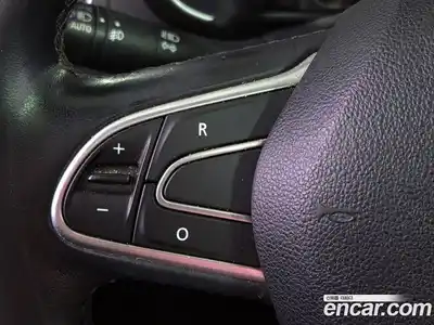 Renault QM6 2017 2.0 Автомат в Москве № 423926, миниатюра 9