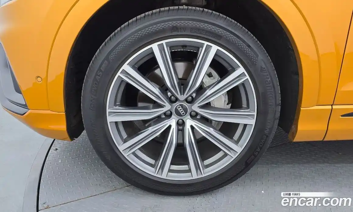 Audi Q8 2021 3.0 Автомат в Москве № 428734, фото 5