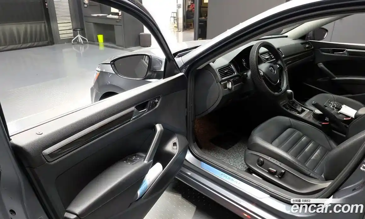 Volkswagen Passat 2018 2.0 Автомат в Москве № 431730, фото 11