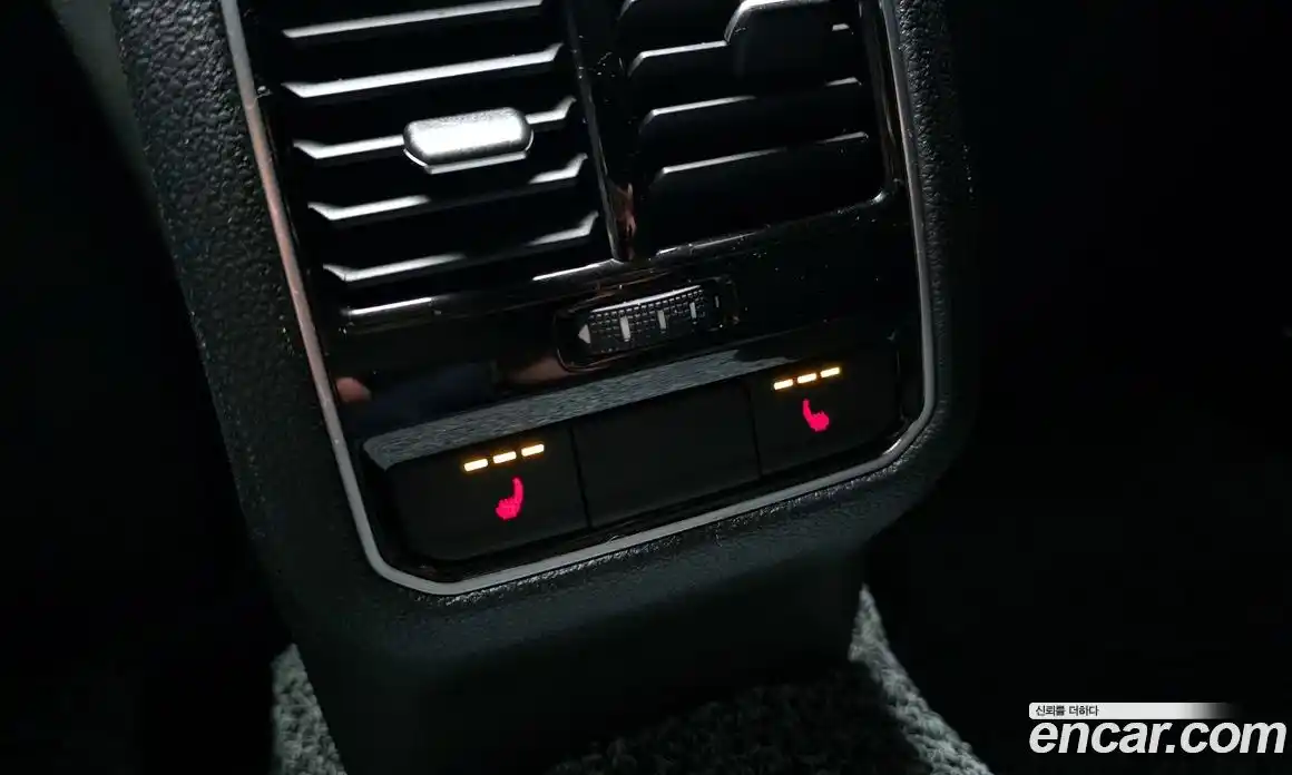 Volkswagen Passat 2018 2.0 Автомат в Москве № 431730, фото 19