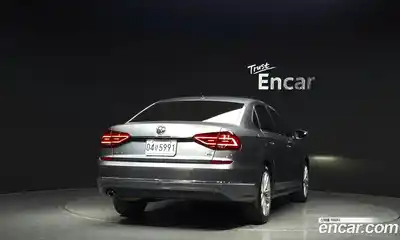 Volkswagen Passat 2018 2.0 Автомат в Москве № 431730, миниатюра 4